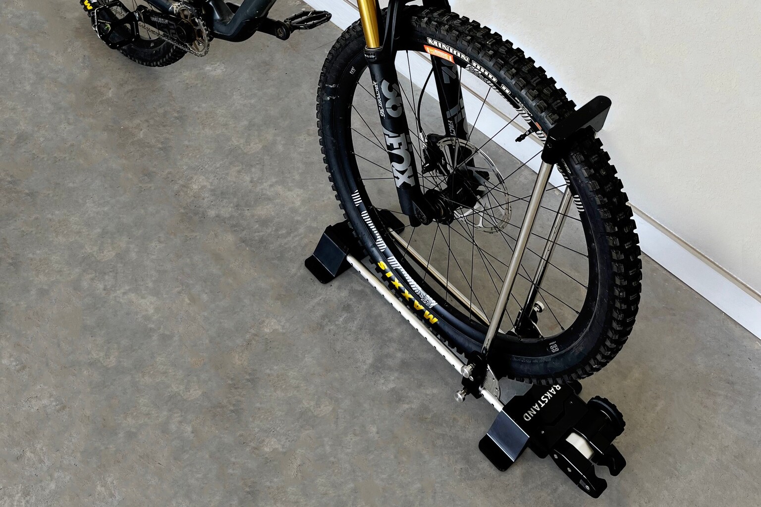 Bike best sale floor stand